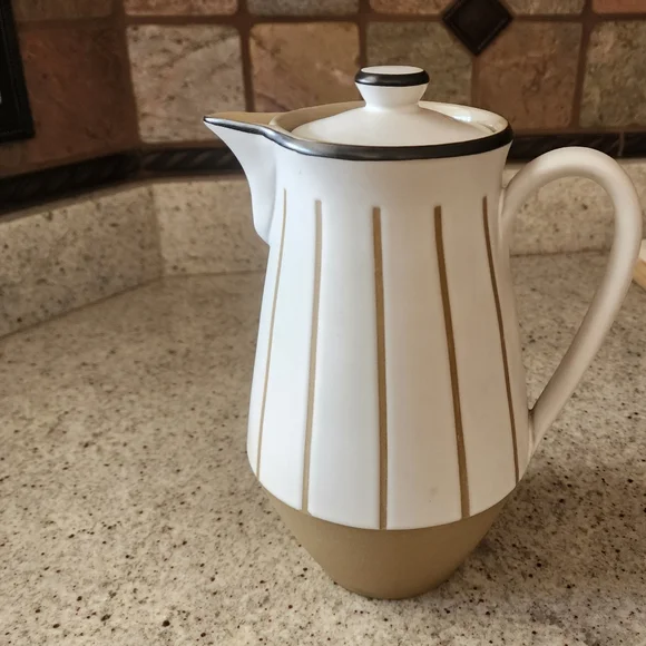 Denby Stoneware Mid Century Coffee Pot / Tea Pot serveware Pitcher 2.5 pts - Picture 2 of 9